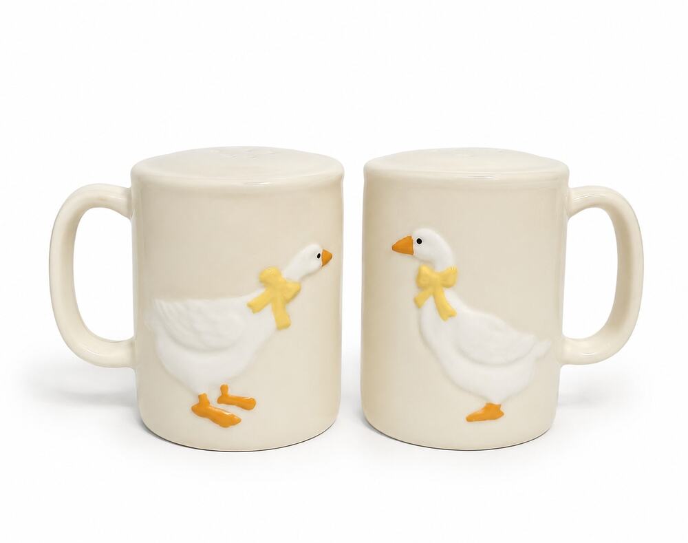 Vintage Country Geese Ceramic Salt and Pepper Shakers Cottagecore Farmhouse